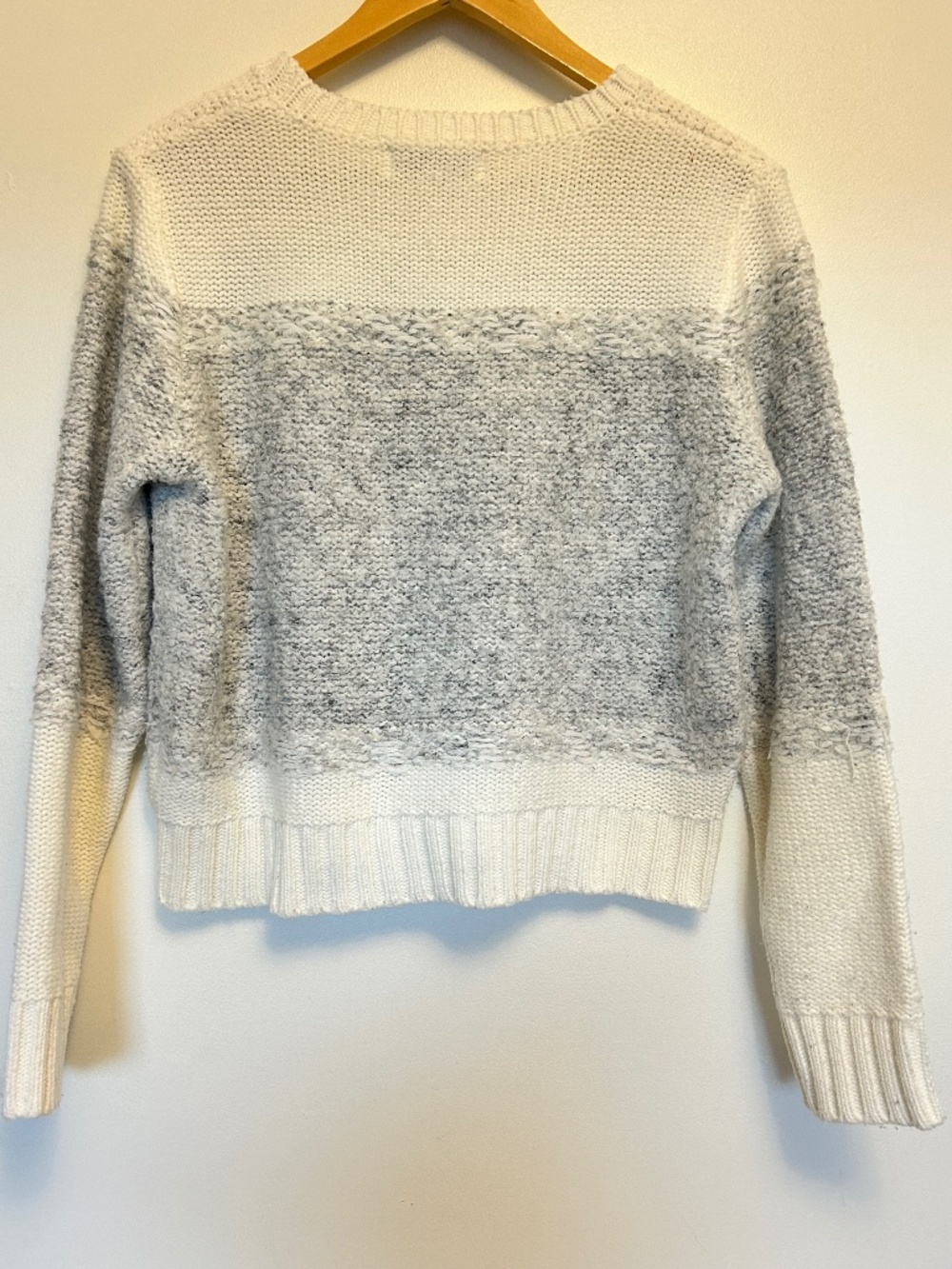 John + Jenn Women’s Colorblock Marled Crewneck Knit Sweater White Grey Large